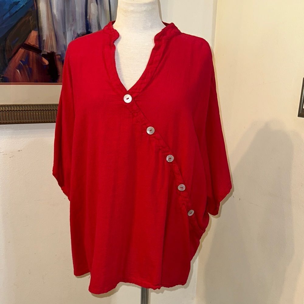 Oh My Gauze! Red Asymmetrical Button Blouse Size 2 = L/XL